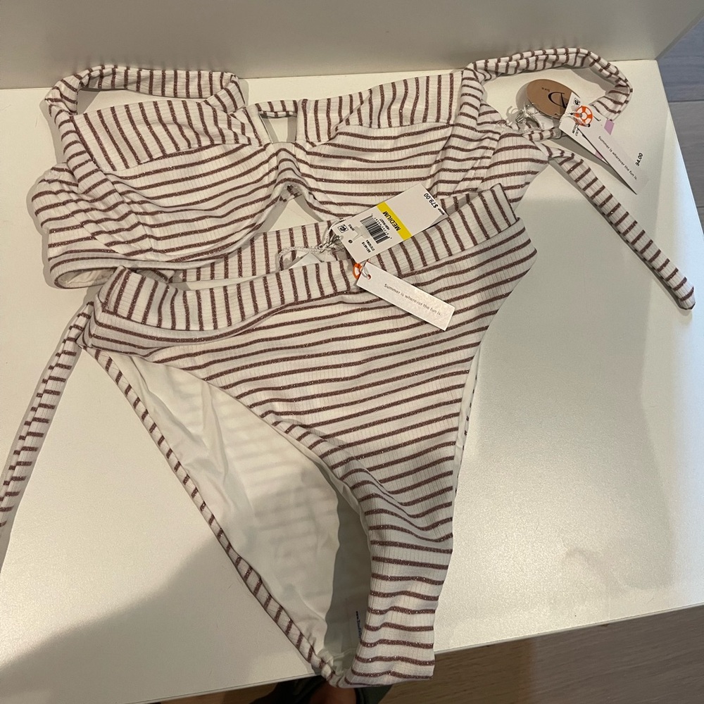 Everything but water Bikini - never worn. D top / Medium bottom